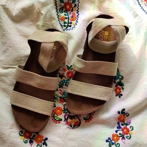 White Mountain Footbed sandals